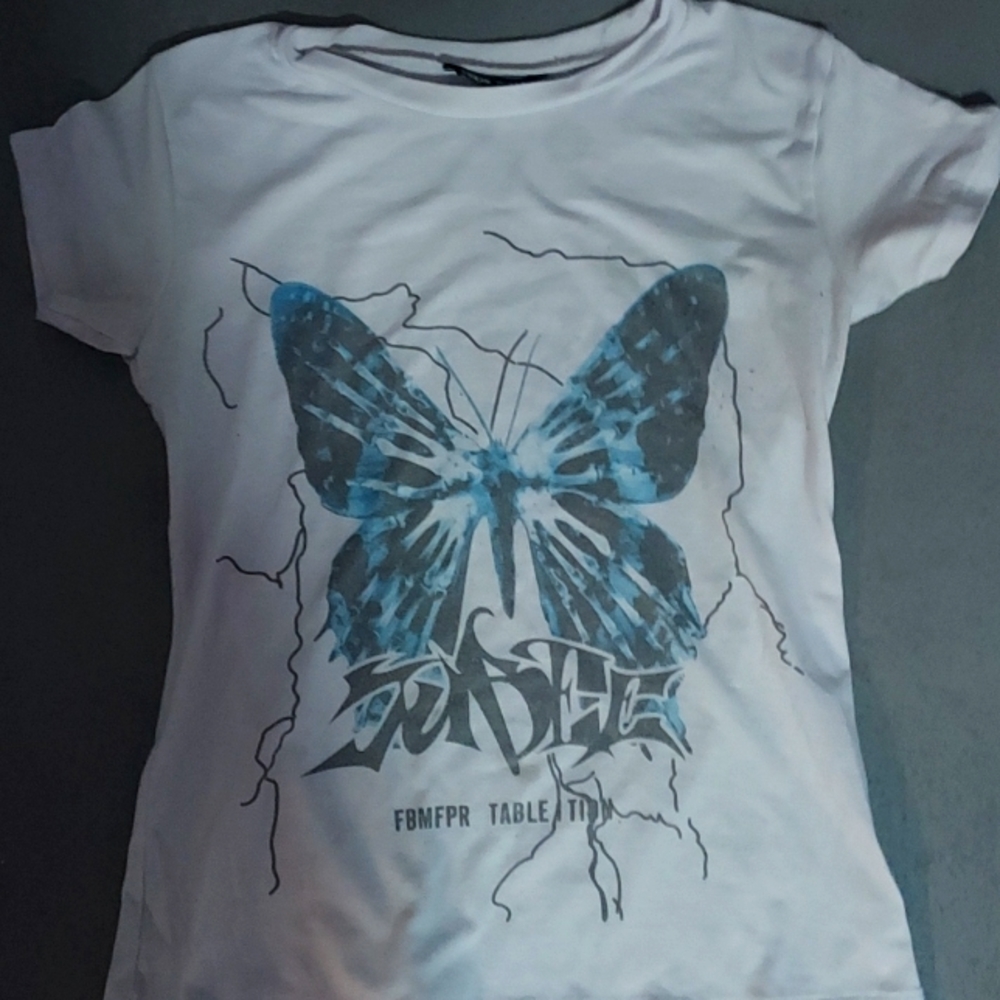 Graphic tee